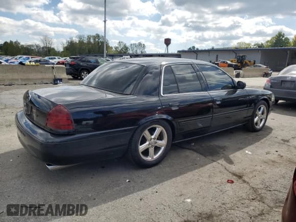 ✅ 2003 Mercury Marauder • VIN: 2MEHM75V53X676467 • Lot: 81554745. Wystawiony na Copart z przebiegiem 108 723 mil. Bezpłatny archiwum sprzedaży aukcyjnych z USA i szczegółowy raport historii pojazdu na DreamBid. Zdjęcie 3.