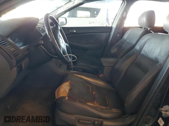 ✅ 2005 Honda Accord EX-L • VIN: 1HGCM56805A095383 • Lot: 82558645. Wystawiony na Copart z przebiegiem 410 114 mil. Bezpłatny archiwum sprzedaży aukcyjnych z USA i szczegółowy raport historii pojazdu na DreamBid. Zdjęcie 7.