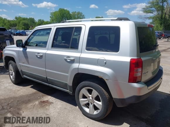 ✅ 2011 Jeep Patriot Latitude X • VIN: 1J4NF4GB3BD172354 • Lot: 42189978. Listed on IAAI with 147,266 mi. Free auction sales archive from the USA and detailed vehicle history report at DreamBid. Image 3.