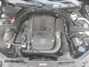 ✅ 2015 Mercedes-Benz C 250 • VIN: WDDGJ4HB3FG430958 • Lot: 81628345. Wystawiony na Copart z przebiegiem 100 226 mil. Bezpłatny archiwum sprzedaży aukcyjnych z USA i szczegółowy raport historii pojazdu na DreamBid. Zdjęcie 11.