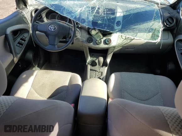 ✅ 2008 Toyota RAV4 • VIN: JTMBK33V185054062 • Лот: 92129825. Опубликован ранее на Copart с пробегом 202 000 миль. Бесплатный доступ к архиву аукционных продаж из США и подробный отчёт об истории автомобиля на DreamBid. Изображение 8.