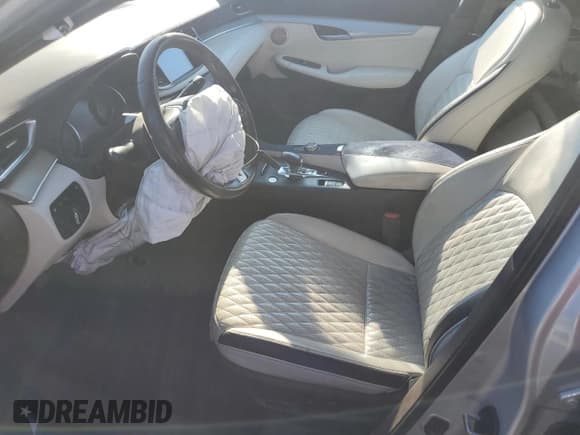 ✅ 2019 Infiniti QX50 Essential • VIN: 3PCAJ5M38KF136139 • Lot: 84988695. Wystawiony na Copart z przebiegiem 76 012 mil. Bezpłatny archiwum sprzedaży aukcyjnych z USA i szczegółowy raport historii pojazdu na DreamBid. Zdjęcie 7.