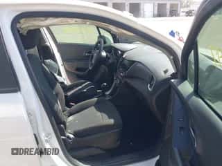 2020 Chevrolet Trax LS с VIN KL7CJKSB3LB322528, выставлен на аукционе IAAI как лот 43374297 с пробегом 31 526 миль миль и . История ставок и продаж доступна на DreamBid. Изображение 5.