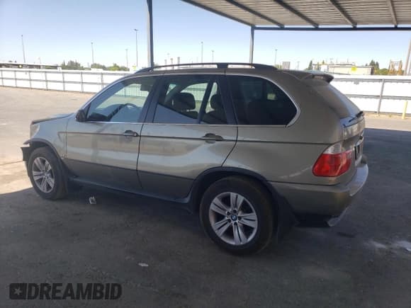 ✅ 2005 BMW X5 4.4i • VIN: 5UXFB53535LV14857 • Лот: 65478895. Опубликован ранее на Copart с пробегом 83 004 миль. Бесплатный доступ к архиву аукционных продаж из США и подробный отчёт об истории автомобиля на DreamBid. Изображение 2.