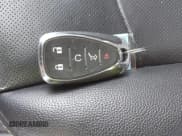 ✅ 2020 Chevrolet Equinox LT • VIN: 2GNAXVEX8L6194671 • Lot: 43563682. Wystawiony na IAAI z przebiegiem 81 671 mil. Bezpłatny archiwum sprzedaży aukcyjnych z USA i szczegółowy raport historii pojazdu na DreamBid. Zdjęcie 11.