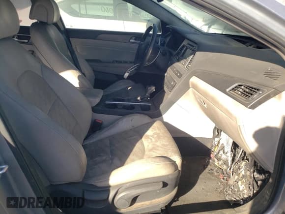 ✅ 2015 Hyundai Sonata Sport • VIN: 5NPE34AF8FH236009 • Лот: 64270402. Опубликован ранее на Copart с пробегом Не указан. Бесплатный доступ к архиву аукционных продаж из США и подробный отчёт об истории автомобиля на DreamBid. Изображение 5.