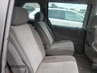 ✅ 2005 Mazda MPV LX • VIN: JM3LW28A050552617 • Lot: 46936932. Listed on Copart with 260,897 mi. Free auction sales archive from the USA and detailed vehicle history report at DreamBid. Image 6.