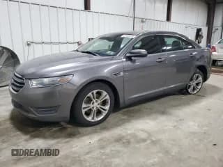 ✅ 2013 Ford Taurus SEL • VIN: 1FAHP2E80DG107352 • Лот: 92400375. Опубликован ранее на Copart с пробегом 130 319 миль. Бесплатный доступ к архиву аукционных продаж из США и подробный отчёт об истории автомобиля на DreamBid. Изображение 1.