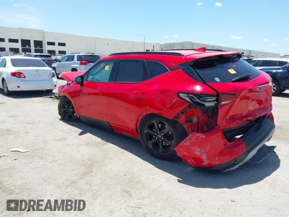 ✅ 2023 Chevrolet Blazer LT • VIN: 3GNKBCR45PS103693 • Lot: 42835486. Wystawiony na IAAI z przebiegiem Nie podano. Bezpłatny archiwum sprzedaży aukcyjnych z USA i szczegółowy raport historii pojazdu na DreamBid. Zdjęcie 3.