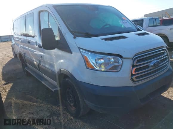 ✅ 2018 Ford Transit • VIN: 1FTYR1ZM6JKA89034 • Lot: 41727541. Wystawiony na IAAI z przebiegiem 219 080 mil. Bezpłatny archiwum sprzedaży aukcyjnych z USA i szczegółowy raport historii pojazdu na DreamBid. Zdjęcie 1.