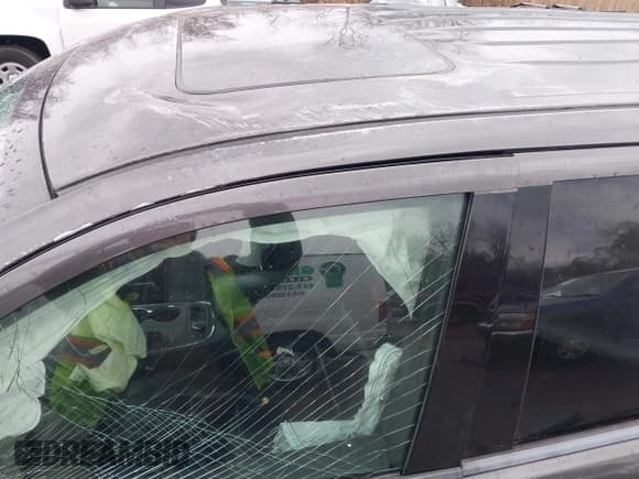 ✅ 2018 Dodge Durango R/T • VIN: 1C4SDJCT9JC496750 • Лот: 41346614. Опубликован ранее на IAAI с пробегом 136 646 миль. Бесплатный доступ к архиву аукционных продаж из США и подробный отчёт об истории автомобиля на DreamBid. Изображение 16.