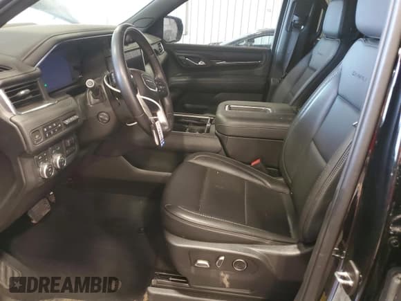 ✅ 2024 GMC Yukon XL Denali • VIN: 1GKS2JKL1RR102856 • Lot: 64555615. Wystawiony na Copart z przebiegiem 35 403 mil. Bezpłatny archiwum sprzedaży aukcyjnych z USA i szczegółowy raport historii pojazdu na DreamBid. Zdjęcie 7.