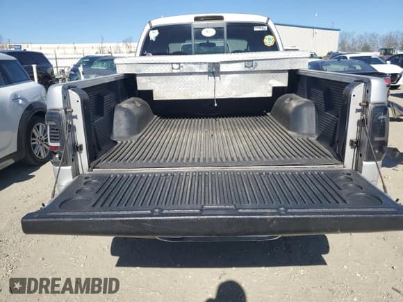 ✅ 2004 Dodge Dakota SLT • VIN: 1D7HL48N04S651386 • Lot: 46568045. Wystawiony na Copart z przebiegiem 216 574 mil. Bezpłatny archiwum sprzedaży aukcyjnych z USA i szczegółowy raport historii pojazdu na DreamBid. Zdjęcie 6.