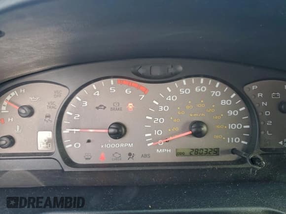 ✅ 2002 Toyota Sequoia Limited • VIN: 5TDBT48A82S124702 • Lot: 94419505. Listed on Copart with 280,325 mi. Free auction sales archive from the USA and detailed vehicle history report at DreamBid. Image 9.