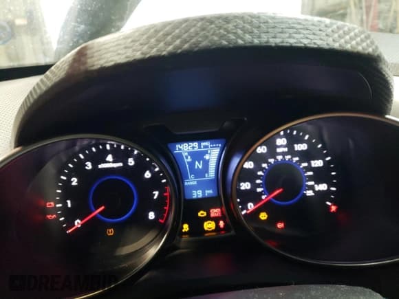 ✅ 2017 Hyundai Veloster • VIN: KMHTC6AD0HU316295 • Lot: 86703034. Wystawiony na Copart z przebiegiem 148 291 mil. Bezpłatny archiwum sprzedaży aukcyjnych z USA i szczegółowy raport historii pojazdu na DreamBid. Zdjęcie 9.