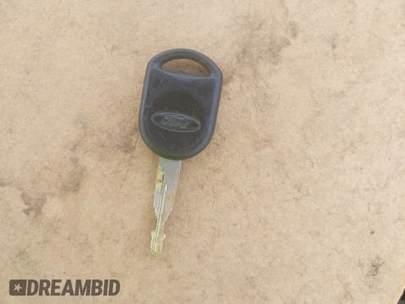 ✅ 2006 Ford Focus S • VIN: 1FAFP34NX6W131980 • Lot: 42408699. Wystawiony na IAAI z przebiegiem 139 258 mil. Bezpłatny archiwum sprzedaży aukcyjnych z USA i szczegółowy raport historii pojazdu na DreamBid. Zdjęcie 11.