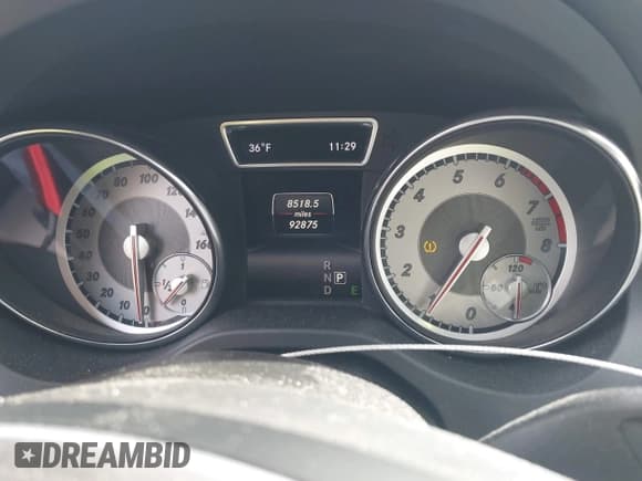 ✅ 2014 Mercedes-Benz CLA 250 • VIN: WDDSJ4GB5EN152537 • Lot: 43803835. Wystawiony na IAAI z przebiegiem 92 875 mil. Bezpłatny archiwum sprzedaży aukcyjnych z USA i szczegółowy raport historii pojazdu na DreamBid. Zdjęcie 7.