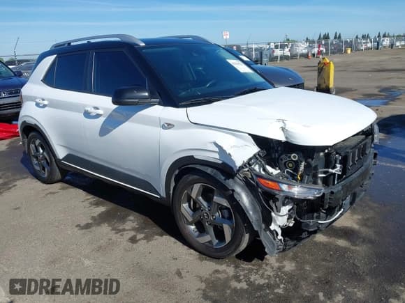✅ 2022 Hyundai Venue Limited • VIN: KMHRC8A38NU137933 • Lot: 42254522. Listed on IAAI with 72,596 mi. Free auction sales archive from the USA and detailed vehicle history report at DreamBid. Image 1.