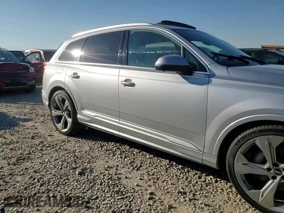 ✅ 2021 Audi Q7 Prestige • VIN: WA1VXBF72MD035438 • Lot: 85116105. Listed on Copart with 41,647 mi. Free auction sales archive from the USA and detailed vehicle history report at DreamBid. Image 12.