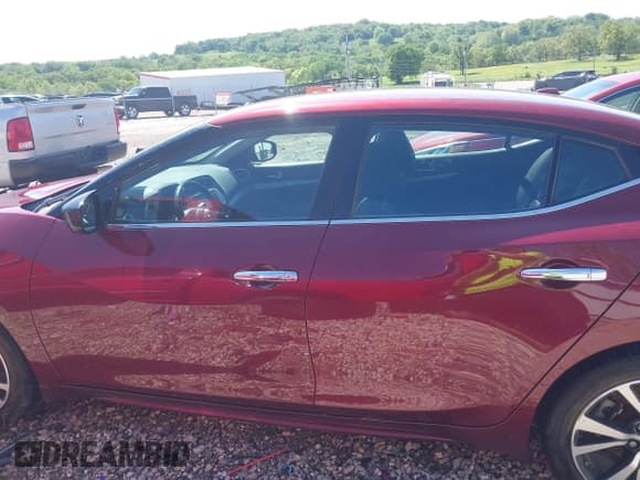 ✅ 2017 Nissan Maxima SL • VIN: 1N4AA6APXHC453400 • Lot: 42134032. Listed on IAAI with 127,382 mi. Free auction sales archive from the USA and detailed vehicle history report at DreamBid. Image 14.