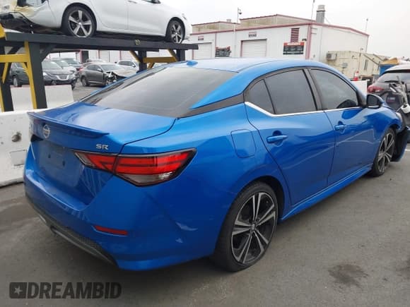 ✅ 2022 Nissan Sentra SR • VIN: 3N1AB8DV8NY268684 • Lot: 42654602. Wystawiony na IAAI z przebiegiem 60 432 mil. Bezpłatny archiwum sprzedaży aukcyjnych z USA i szczegółowy raport historii pojazdu na DreamBid. Zdjęcie 4.