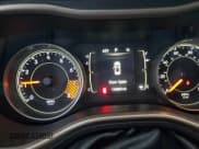 ✅ 2014 Jeep Cherokee Latitude • VIN: 1C4PJLCSXEW115476 • Lot: 87270535. Wystawiony na Copart z przebiegiem 123 639 mil. Bezpłatny archiwum sprzedaży aukcyjnych z USA i szczegółowy raport historii pojazdu na DreamBid. Zdjęcie 9.