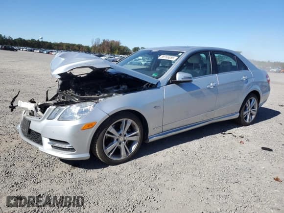 ✅ 2012 Mercedes-Benz E 350 Sport • VIN: WDDHF8JB6CA626771 • Lot: 86996885. Wystawiony na Copart z przebiegiem 65 705 mil. Bezpłatny archiwum sprzedaży aukcyjnych z USA i szczegółowy raport historii pojazdu na DreamBid. Zdjęcie 1.