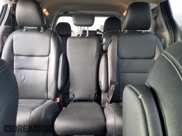 ✅ 2020 Toyota Sienna SE • VIN: 5TDXZ3DC0LS062302 • Lot: 46988815. Wystawiony na Copart z przebiegiem 97 304 mil. Bezpłatny archiwum sprzedaży aukcyjnych z USA i szczegółowy raport historii pojazdu na DreamBid. Zdjęcie 10.