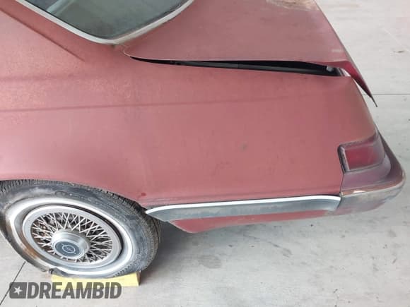 ✅ 1984 Ford Thunderbird • VIN: 1FABP4630EA111572 • Lot: 41569309. Listed on IAAI with 7,919 mi. Free auction sales archive from the USA and detailed vehicle history report at DreamBid. Image 13.