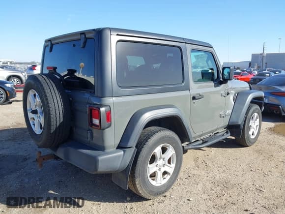 ✅ 2020 Jeep Wrangler Willys • VIN: 1C4GJXAG4LW164787 • Lot: 41719754. Listed on IAAI with 63,802 mi. Free auction sales archive from the USA and detailed vehicle history report at DreamBid. Image 4.