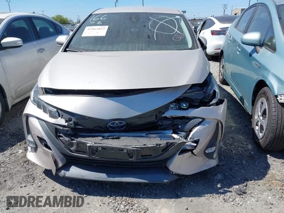✅ 2021 Toyota Prius LE • VIN: JTDKAMFP5M3167430 • Lot: 42462853. Wystawiony na IAAI z przebiegiem 70 492 mil. Bezpłatny archiwum sprzedaży aukcyjnych z USA i szczegółowy raport historii pojazdu na DreamBid. Zdjęcie 13.