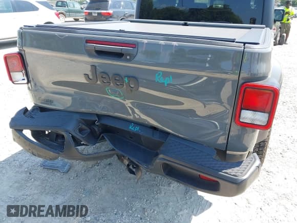 ✅ 2021 Jeep Gladiator Sport S • VIN: 1C6HJTAG7ML578251 • Lot: 42942726. Wystawiony na IAAI z przebiegiem 49 634 mil. Bezpłatny archiwum sprzedaży aukcyjnych z USA i szczegółowy raport historii pojazdu na DreamBid. Zdjęcie 6.