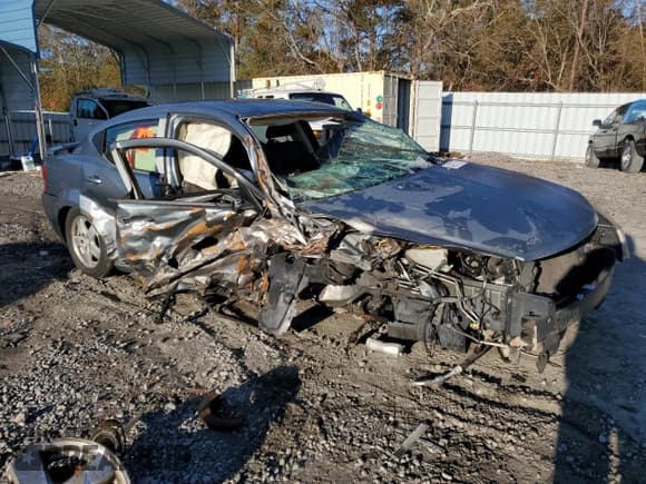 ✅ 2009 Dodge Avenger SXT • VIN: 1B3LC56BX9N556666 • Лот: 84397594. Опубликован ранее на Copart с пробегом 146 296 миль. Бесплатный доступ к архиву аукционных продаж из США и подробный отчёт об истории автомобиля на DreamBid. Изображение 4.