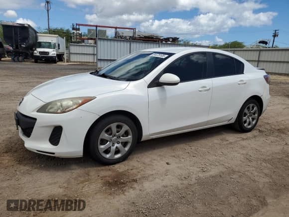 ✅ 2013 Mazda 3 i SV • VIN: JM1BL1TF9D1776066 • Lot: 84475105. Wystawiony na Copart z przebiegiem 136 811 mil. Bezpłatny archiwum sprzedaży aukcyjnych z USA i szczegółowy raport historii pojazdu na DreamBid. Zdjęcie 1.