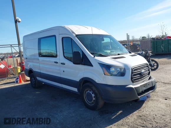 ✅ 2015 Ford Transit Cargo • VIN: 1FTYR2CG7FKA81508 • Лот: 43685381. Опубликован ранее на IAAI с пробегом 128 563 миль. Бесплатный доступ к архиву аукционных продаж из США и подробный отчёт об истории автомобиля на DreamBid. Изображение 1.