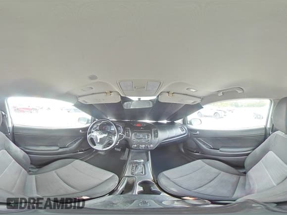 ✅ 2016 Kia Forte EX • VIN: KNAFX6A88G5633403 • Лот: 68546555. Опубликован ранее на Copart с пробегом 70 815 миль. Бесплатный доступ к архиву аукционных продаж из США и подробный отчёт об истории автомобиля на DreamBid. Изображение 15.