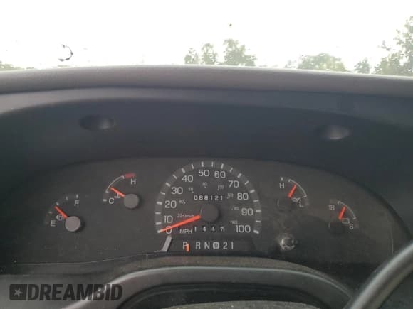 ✅ 1998 Ford Econoline Wagon XL • VIN: 1FBSS31L7WHB36394 • Лот: 72751134. Опубликован ранее на Copart с пробегом 88 121 миль. Бесплатный доступ к архиву аукционных продаж из США и подробный отчёт об истории автомобиля на DreamBid. Изображение 9.