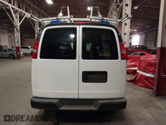 ✅ 2017 Chevrolet Express Cargo • VIN: 1GCWGAFF0H1134097 • Лот: 43193210. Опубликован ранее на IAAI с пробегом 130 349 миль. Бесплатный доступ к архиву аукционных продаж из США и подробный отчёт об истории автомобиля на DreamBid. Изображение 16.