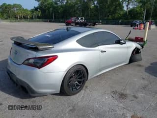 ✅ 2014 Hyundai Genesis Coupe Ultimate • VIN: KMHHU6KJ4EU119603 • Lot: 42722054. Wystawiony na IAAI z przebiegiem 93 423 mil. Bezpłatny archiwum sprzedaży aukcyjnych z USA i szczegółowy raport historii pojazdu na DreamBid. Zdjęcie 4.