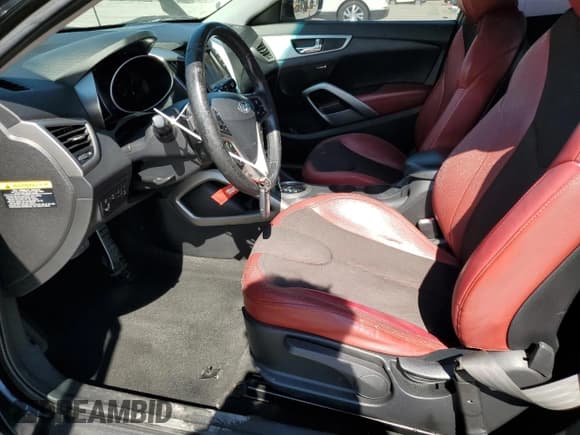 ✅ 2012 Hyundai Veloster w/Red Int • VIN: KMHTC6AD9CU058948 • Lot: 56570814. Wystawiony na Copart z przebiegiem 141 460 mil. Bezpłatny archiwum sprzedaży aukcyjnych z USA i szczegółowy raport historii pojazdu na DreamBid. Zdjęcie 7.