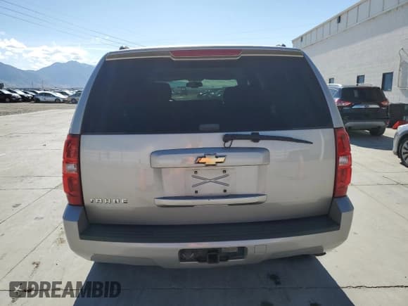 ✅ 2007 Chevrolet Tahoe LS • VIN: 1GNFK13077R171766 • Lot: 86632235. Wystawiony na Copart z przebiegiem 254 076 mil. Bezpłatny archiwum sprzedaży aukcyjnych z USA i szczegółowy raport historii pojazdu na DreamBid. Zdjęcie 6.