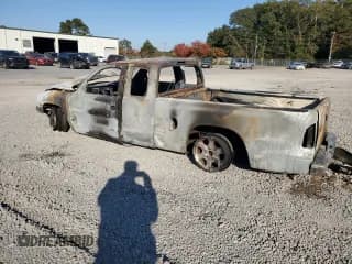 ✅ 2003 Dodge Dakota • VIN: 1D7HL12X33S341918 • Lot: 77302054. Wystawiony na Copart z przebiegiem Nie podano. Bezpłatny archiwum sprzedaży aukcyjnych z USA i szczegółowy raport historii pojazdu na DreamBid. Zdjęcie 2.