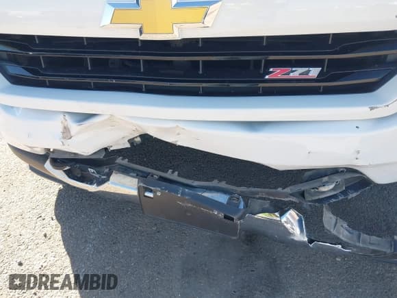 ✅ 2018 Chevrolet Silverado 1500 LT • VIN: 1GCVKREC6JZ375914 • Lot: 43554902. Listed on IAAI with 53,205 mi. Free auction sales archive from the USA and detailed vehicle history report at DreamBid. Image 6.