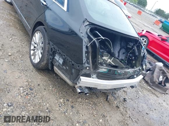 ✅ 2018 Cadillac CT6 AWD • VIN: 1G6KB5RS9JU100454 • Lot: 42376534. Listed on IAAI with 46,938 mi. Free auction sales archive from the USA and detailed vehicle history report at DreamBid. Image 6.