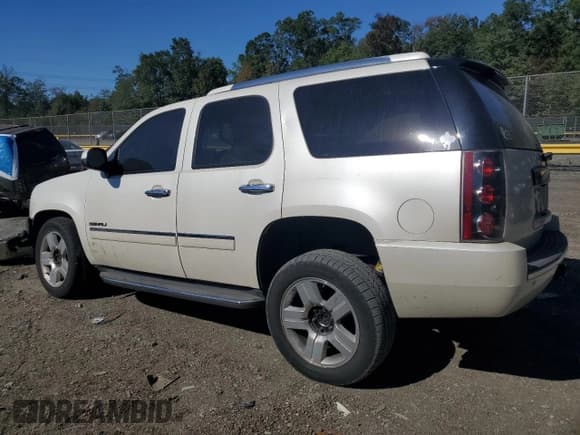 ✅ 2011 GMC Yukon Denali • VIN: 1GKS2EEFXBR172634 • Lot: 84973155. Listed on Copart with 178,474 mi. Free auction sales archive from the USA and detailed vehicle history report at DreamBid. Image 2.