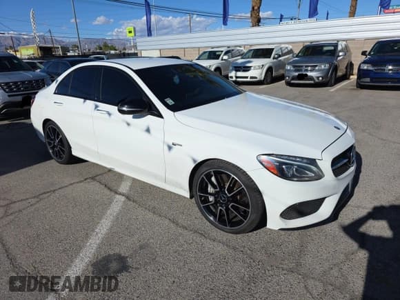 ✅ 2017 Mercedes-Benz C 43 AMG • VIN: 55SWF6EBXHU209232 • Lot: 87114355. Wystawiony na Copart z przebiegiem 155 284 mil. Bezpłatny archiwum sprzedaży aukcyjnych z USA i szczegółowy raport historii pojazdu na DreamBid. Zdjęcie 1.