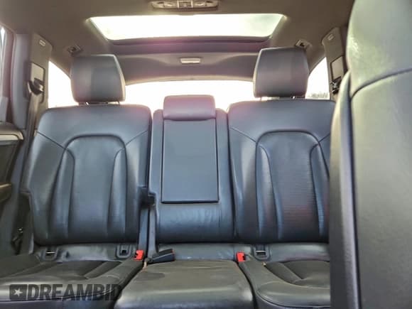 ✅ 2014 Audi Q7 Prestige • VIN: WA1WMAFE5ED012775 • Lot: 95211425. Listed on Copart with 231,967 mi. Free auction sales archive from the USA and detailed vehicle history report at DreamBid. Image 10.