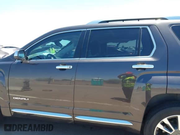 ✅ 2016 GMC Terrain Denali • VIN: 2GKFLRE35G6252714 • Lot: 42513475. Wystawiony na IAAI z przebiegiem 147 227 mil. Bezpłatny archiwum sprzedaży aukcyjnych z USA i szczegółowy raport historii pojazdu na DreamBid. Zdjęcie 15.