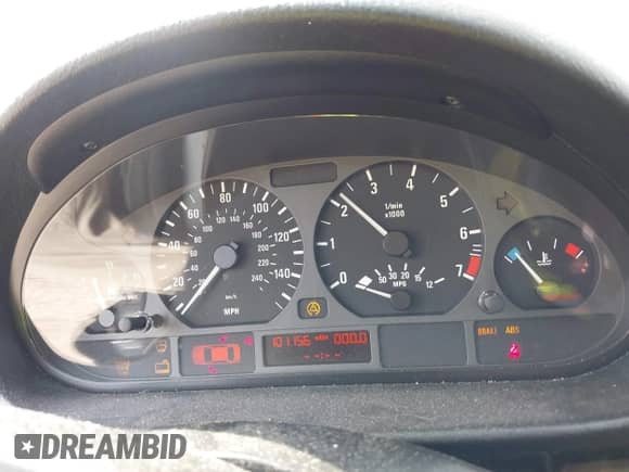 2003 BMW 3 Series 325xi с VIN WBAEU33423PH87815, выставлен на аукционе IAAI как лот 43214732 с пробегом 101 156 миль миль и . История ставок и продаж доступна на DreamBid. Изображение 7.