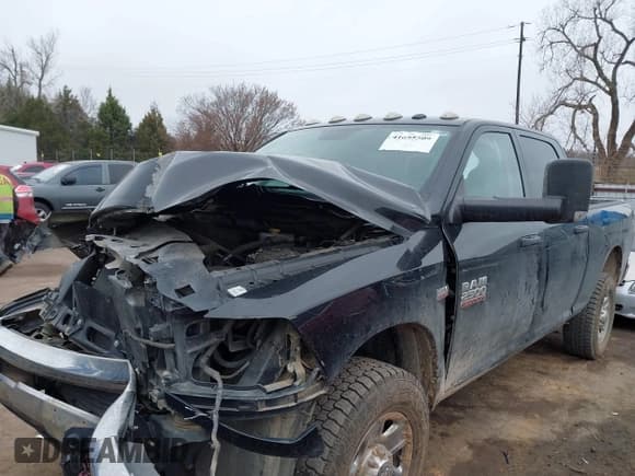✅ 2018 Ram 2500 Tradesman • VIN: 3C6UR5CJ4JG388881 • Lot: 41695509. Listed on IAAI with 108,259 mi. Free auction sales archive from the USA and detailed vehicle history report at DreamBid. Image 13.